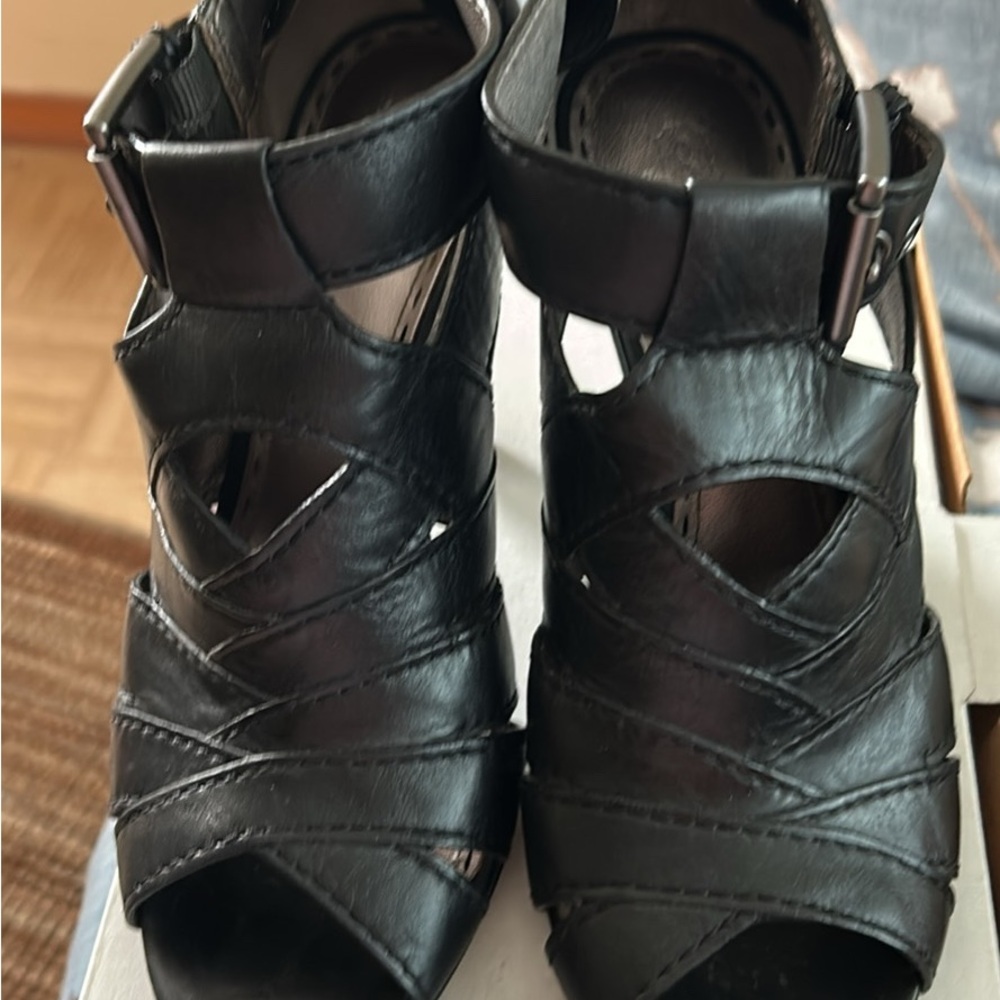 Elegant Black Women's Sandals